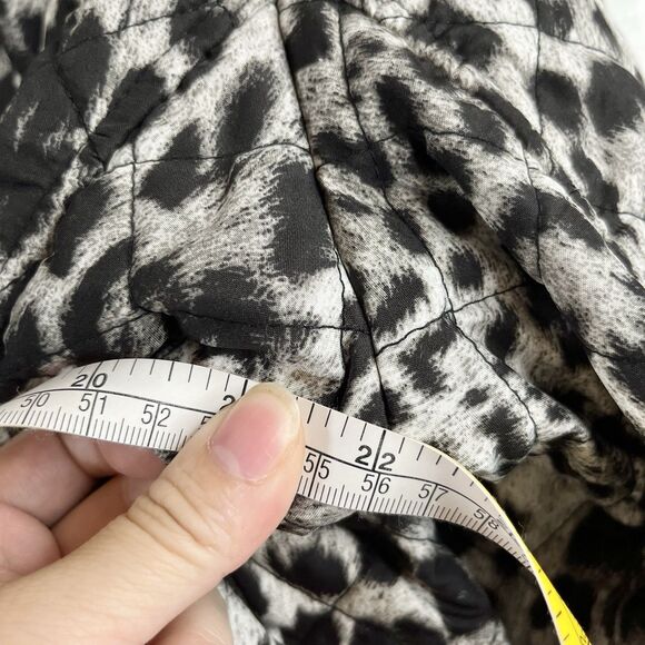 Chicos Sz 2 Large Leopard Print Snap Quilte Jacket Soft Lightweight Pockets - Picture 9 of 12